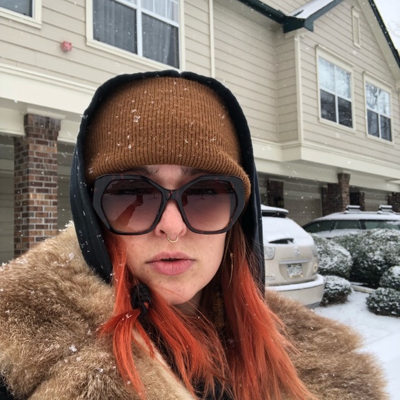 Meet your Posher, Chelsie - Picture 1 of 1